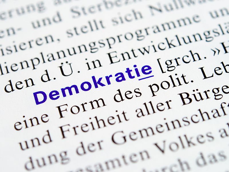 Auszug der Definition von Demokratie in einem Lexikon